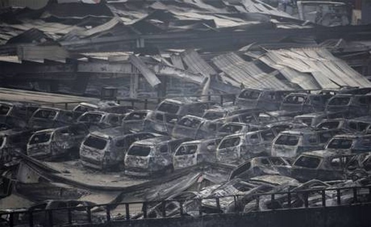 Footage shows moment huge explosion rocks petrochemical plant in China